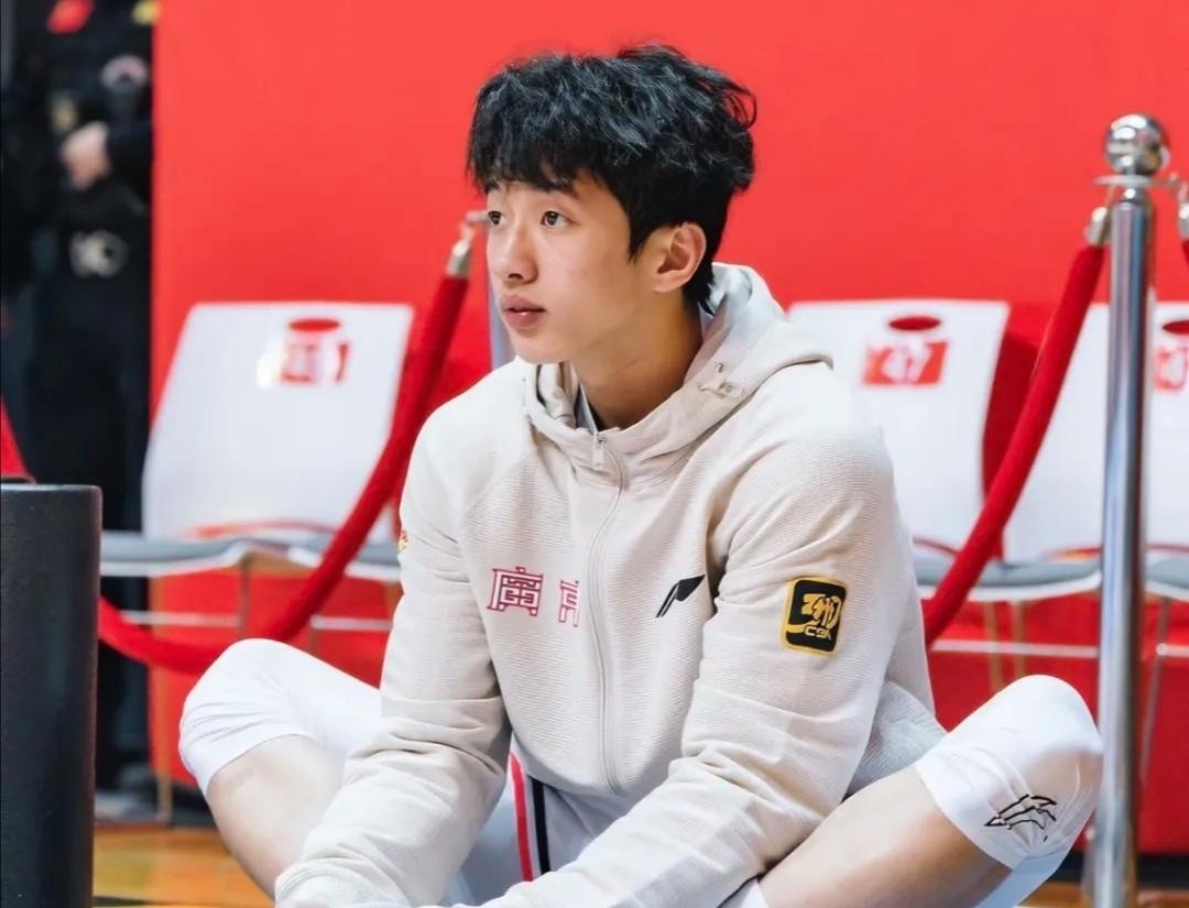 杨溢赴宁波试训，年轻后卫谋求联赛出场机会广东宏远潜力后卫杨溢，现阶段正在宁