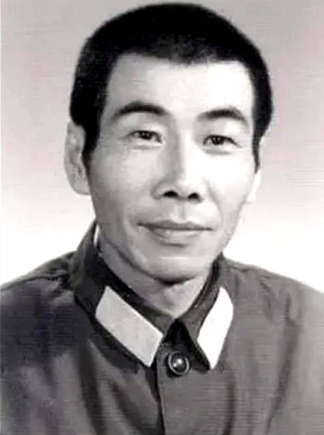一看八一厂这位演员的相貌，许多老影迷就知道这准是个演反派人物的角，没跑！您可能