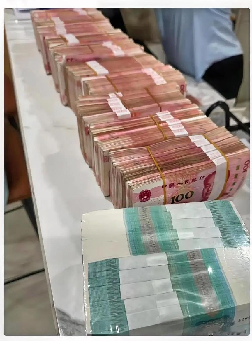 果真是时代变了！今天我爸把30万定期存款全取回家了，我好奇追问，以前他总