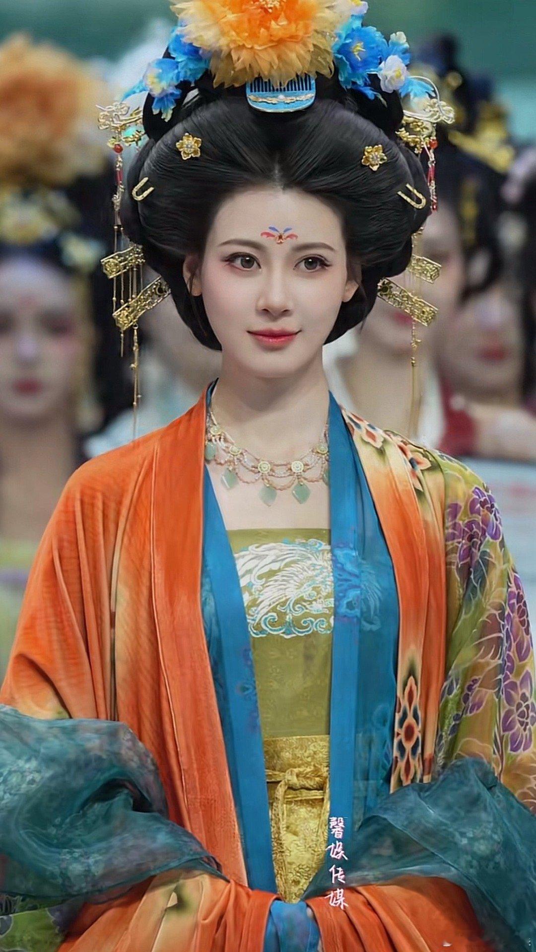 赵昭仪很有唐朝的感觉哎，特别的大方贵气