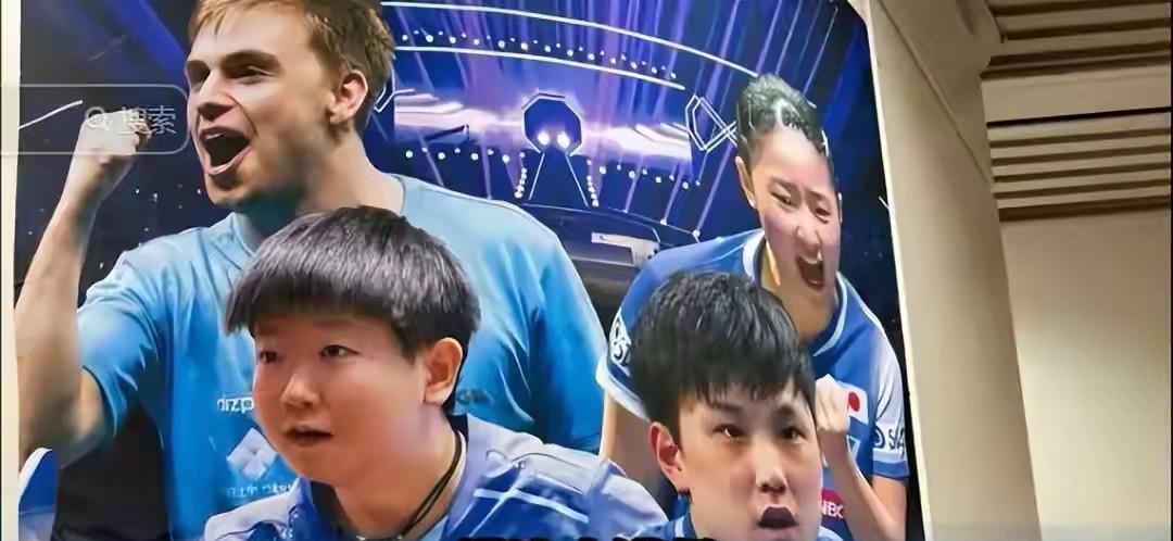 我怎么感觉全世界都在指着孙颖莎挣钱呢[大笑]无论WTT在哪国举办，宣传海报