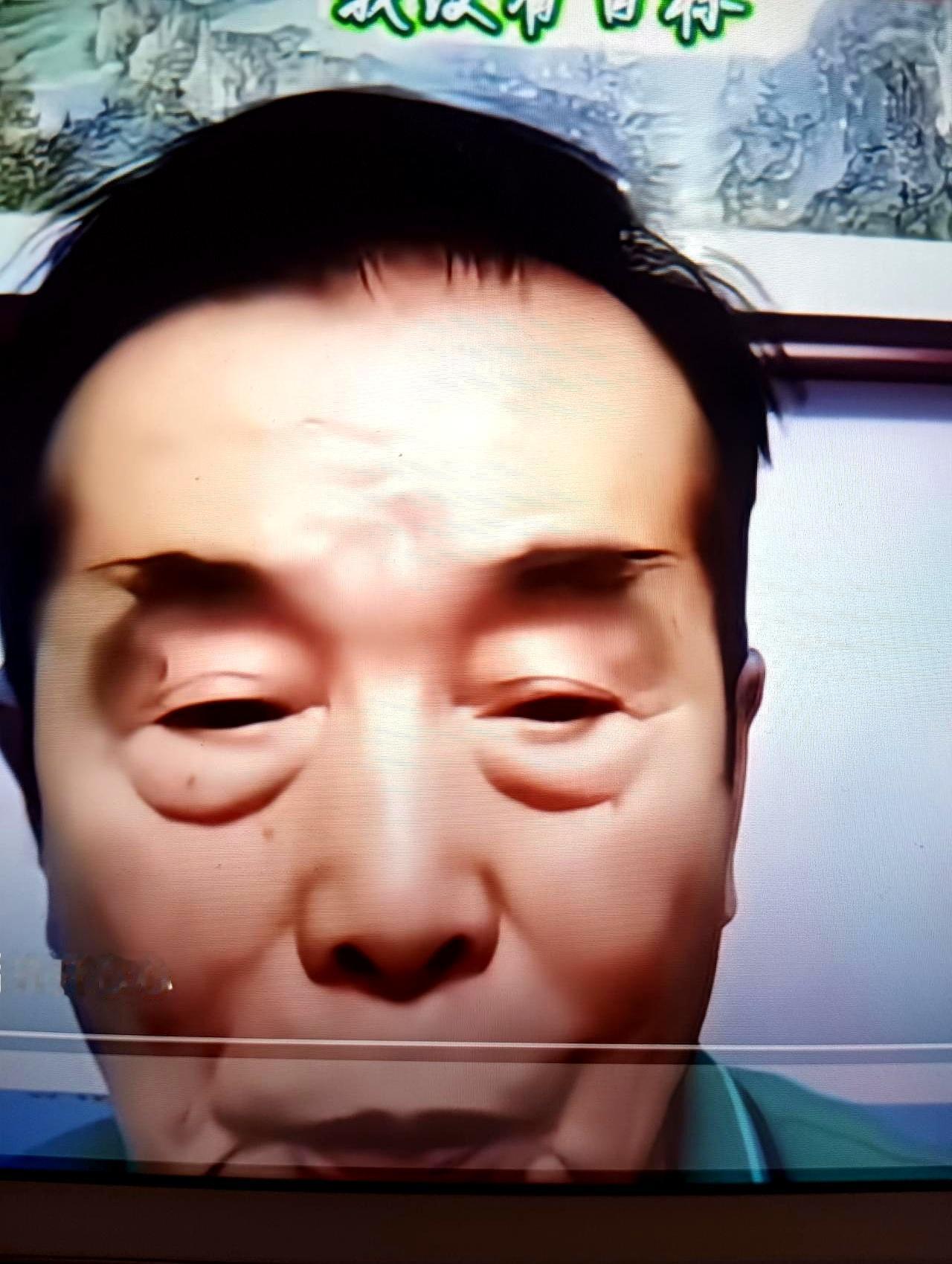 上了年纪的人，先把日子安稳了，再谈戏里的风花雪月。听着不惊艳，却是硬道理。何庆