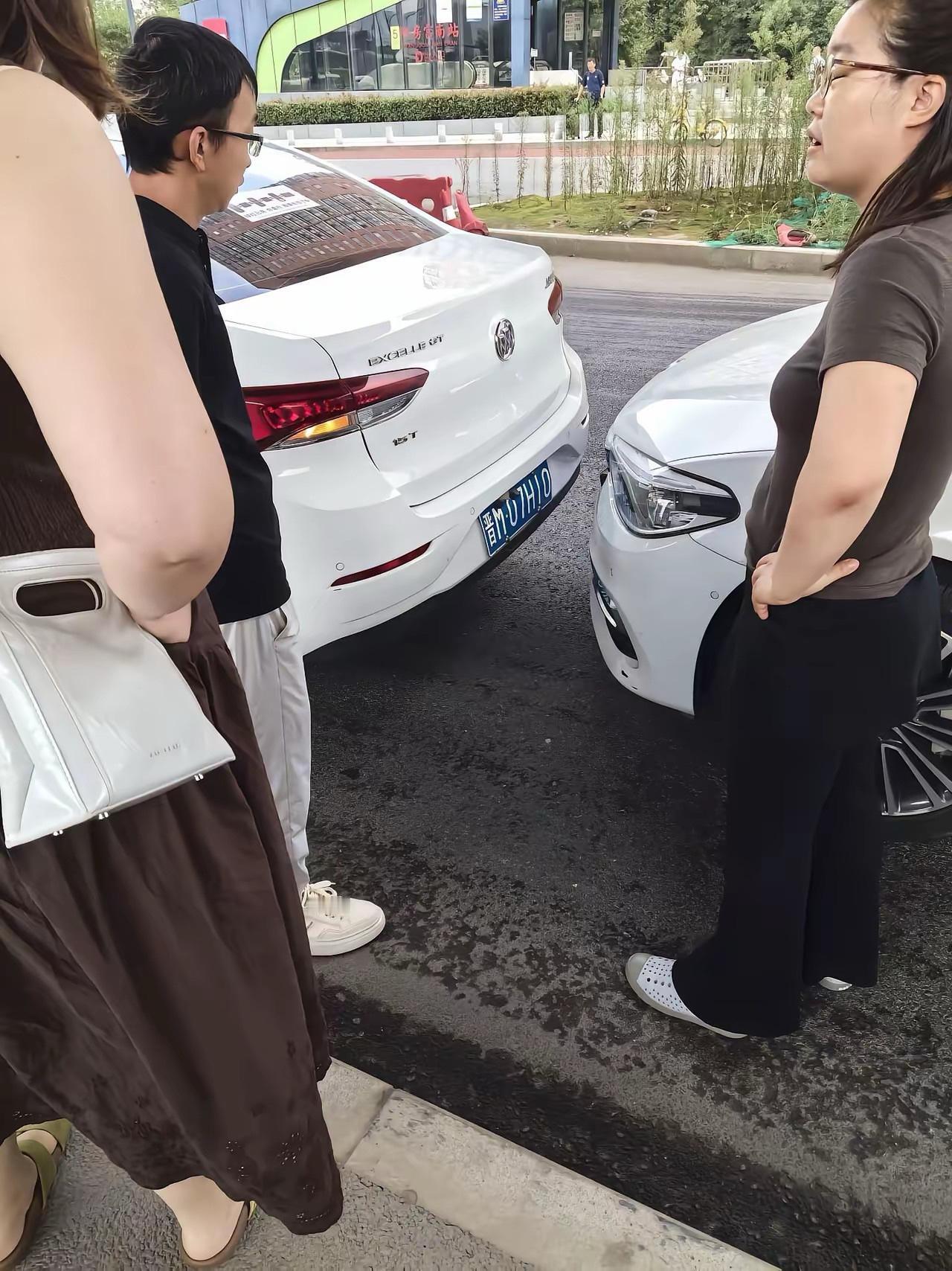 出门旅游被追尾怎么办？