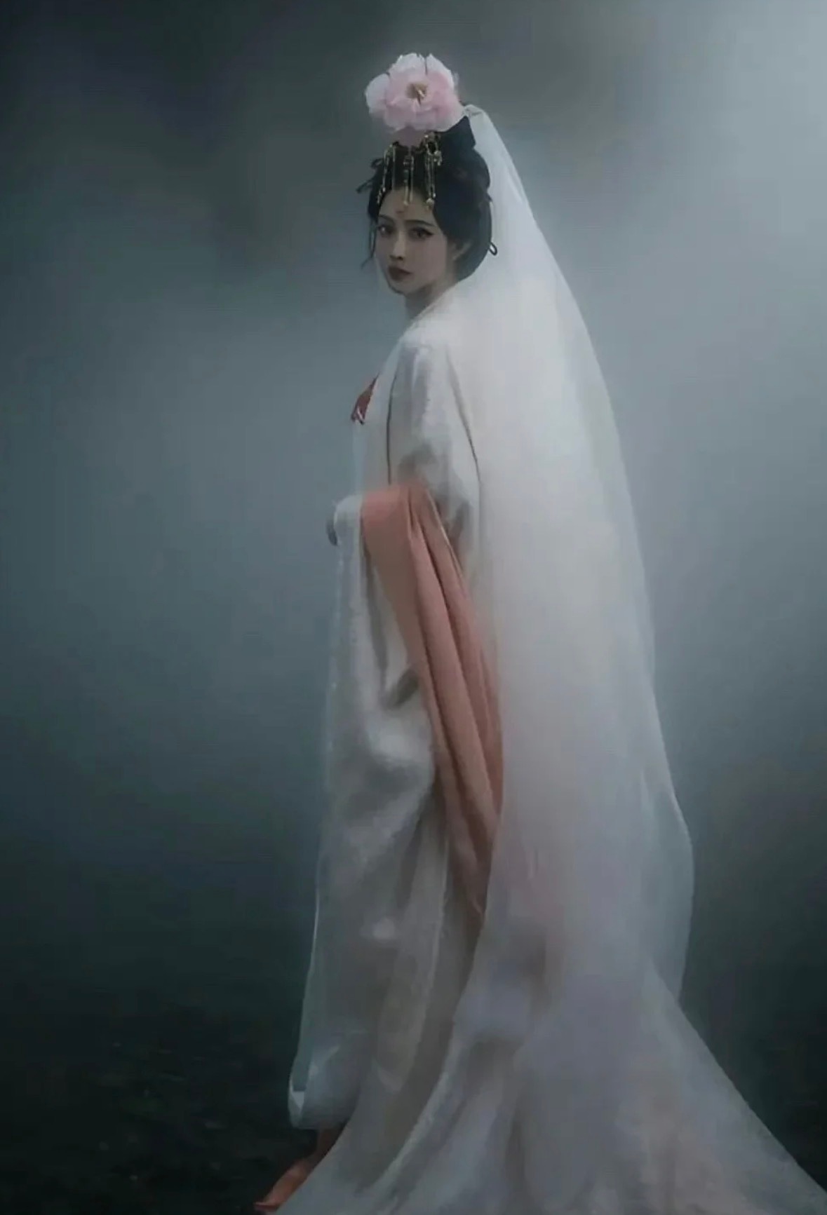 孟子义这个造型把头上的花去掉会不会更好看？​​​