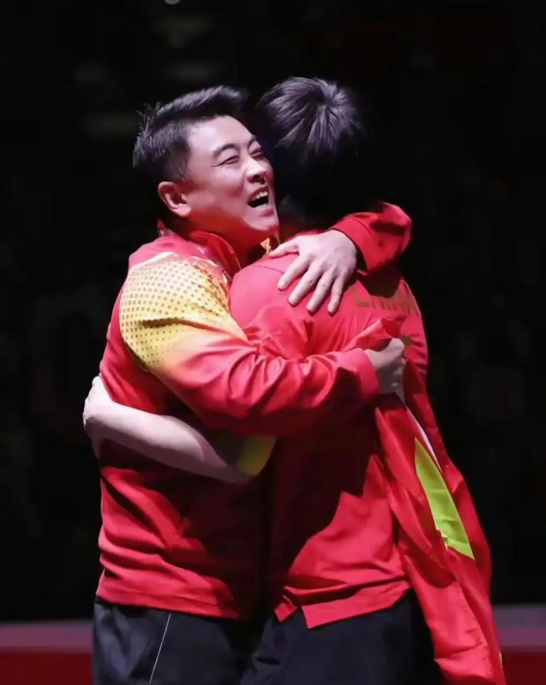 这孩子没有专属教练，却正在横扫乒坛。王楚钦在国乒的秘密武器：他没有教练。或者