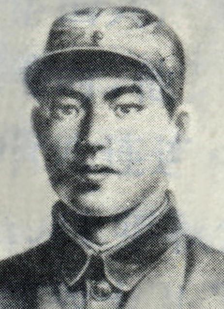 1944年，八路军曹世范执行完侦察任务，赶路赶得又累又饿，就找附近村子的村长家借