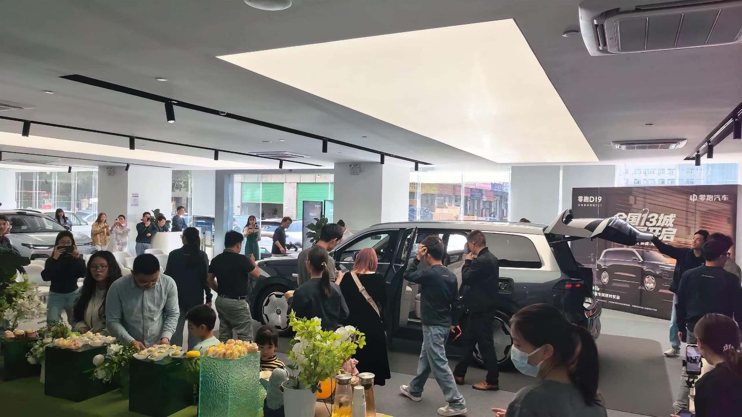 零跑D1972小时快报来了，这台26年“高价值比”的代表车型，市场对车型反馈如