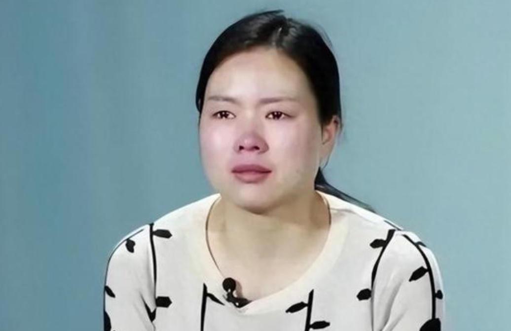 1992年，湖北1对夫妻自杀去世，留下仅6岁的女儿，25年后，女儿竟然不顾全村人