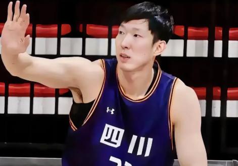 国家队，谁才是第一个最应该入选的球员吗？胡金秋应该入选，但未能排到第一人赵睿