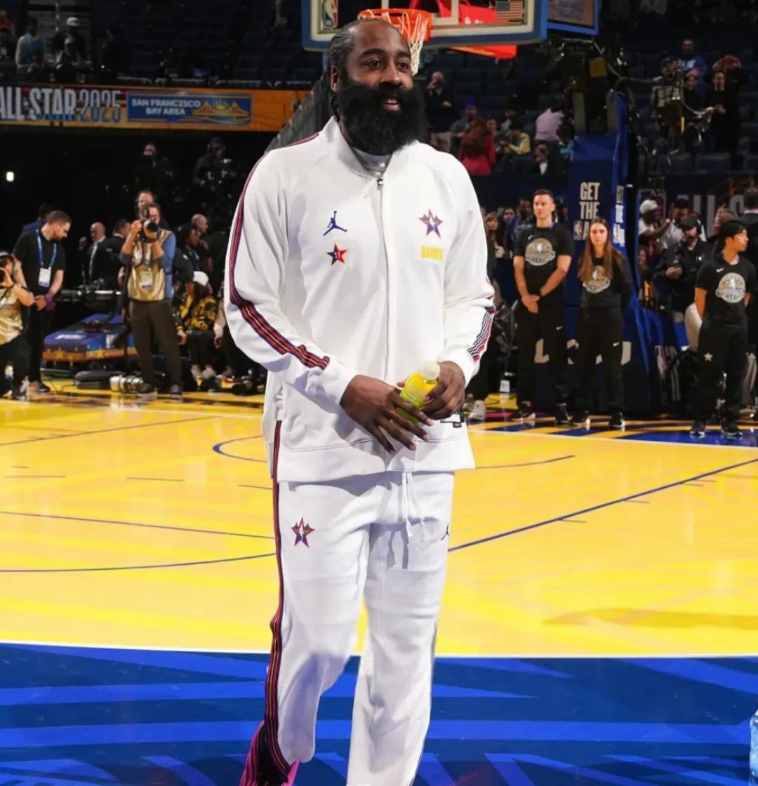 奥拉迪波说得太对啦！说哈登堪称NBA的“规则破坏者”，自创“哈登法则”。上摆