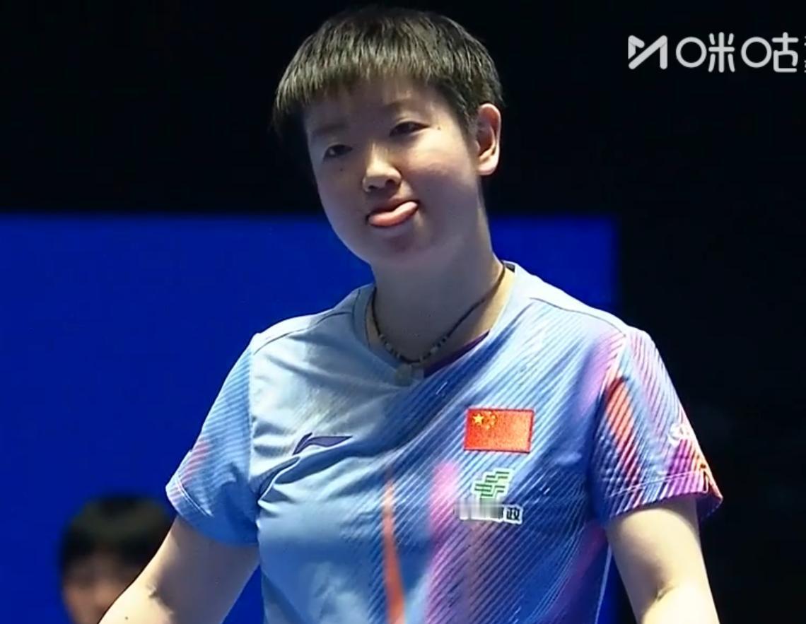 不容易！陈熠终于扳回了一局！孙颖莎和陈熠太熟悉了。前三局两人都打到了4:4