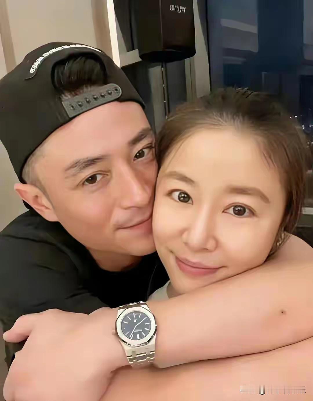 2025年8月30日晚，台北小巨蛋内歌声悠扬，台湾歌后江蕙的演唱会正进入高潮。然