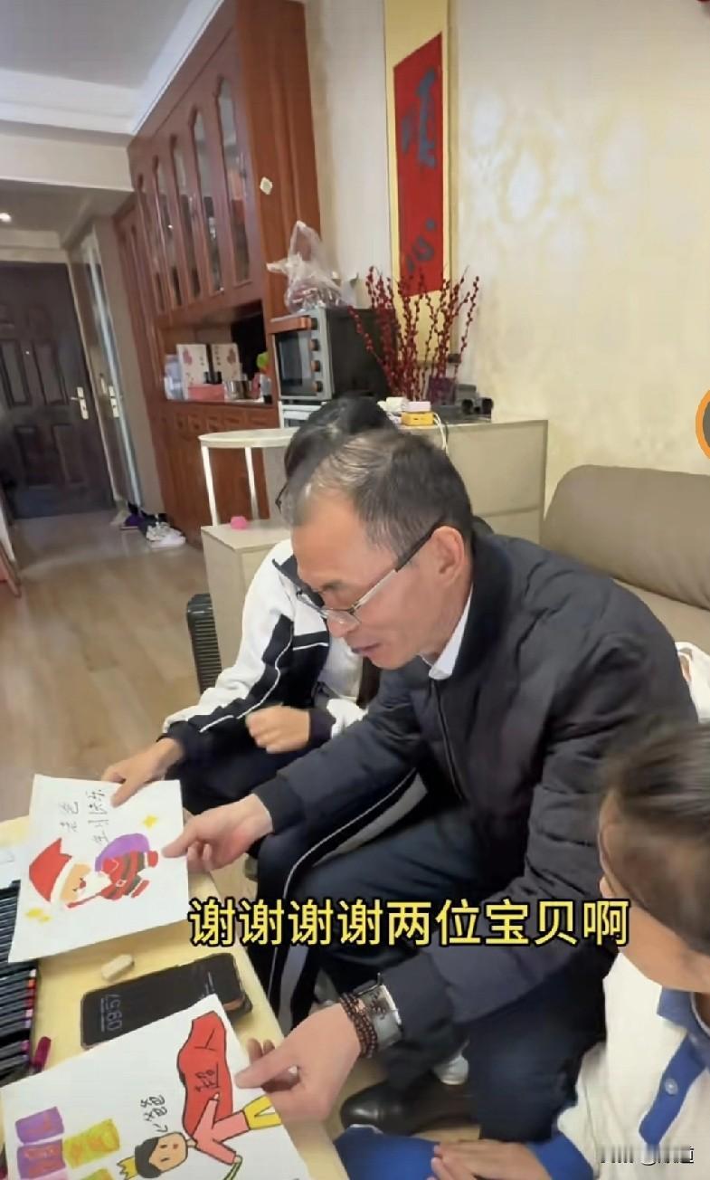 不得不说老谢确实是人生赢家。找孩子生孩子一样也没耽误。顺便还谈了个恋爱，离了个