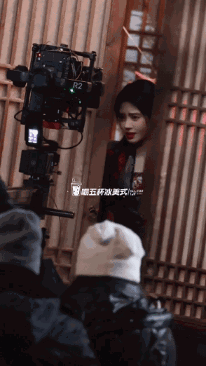 郭敬明好像也拿她半永久妆造没办法……