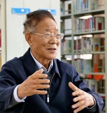 “钱应该用在刀刃上…”2020年，一生抠门的大学教授王泽霖，竟然捐款8208万元