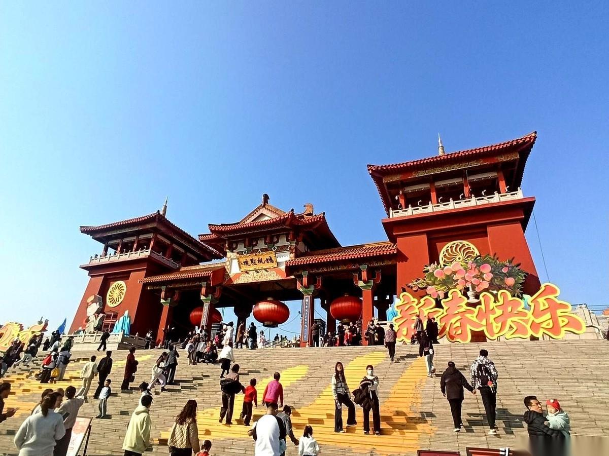 提到中国第一座寺庙，很多人脑子里蹦出来的，都是洛阳白马寺。这事儿，可能得问问徐