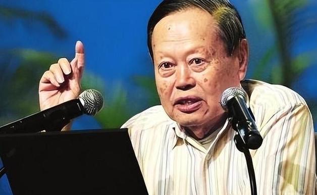 美国扣押钱学森，却放杨振宁回国，是杨振宁不重要吗？其实恰恰相反，国家需要杨振宁留