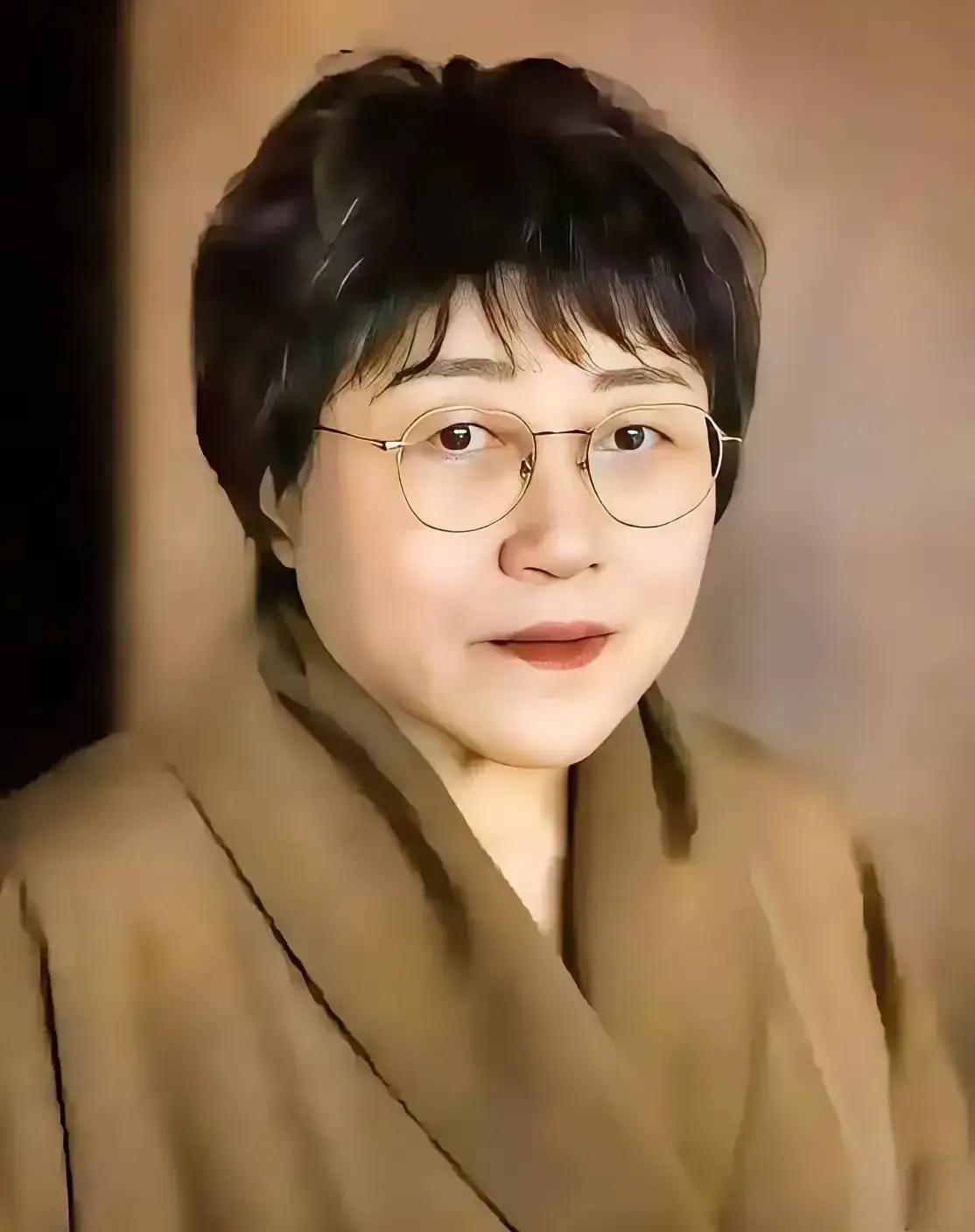 性学专家说：“绝大多数男人，都是在爹妈百年之后，才真正把妻子当成自己人。”