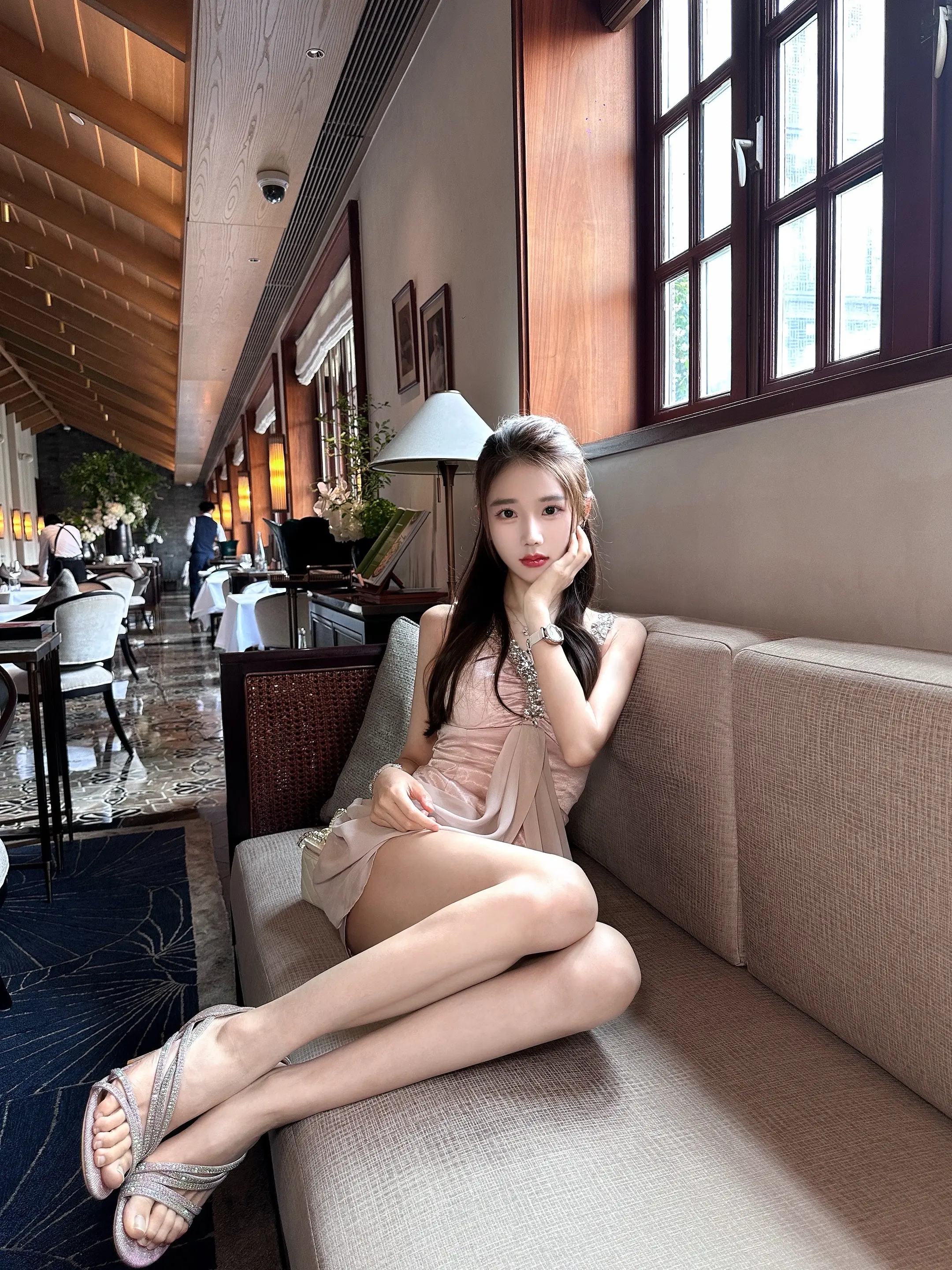 你的意思是 让我放弃原本精彩的生活然后无法自拔的爱上你吗 好蠢 别闹了
