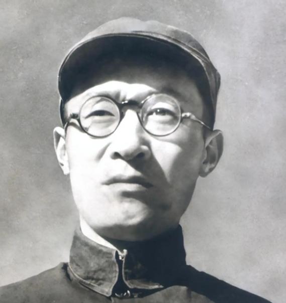 在遵义会议上，王稼祥将关键的一票投给了毛主席。陈毅老总曾说过这“关键一票”的作用