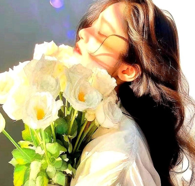 重庆头条#中年人的崩溃只在一瞬间。35岁的单身黄女士在重庆打工，为了省钱租了