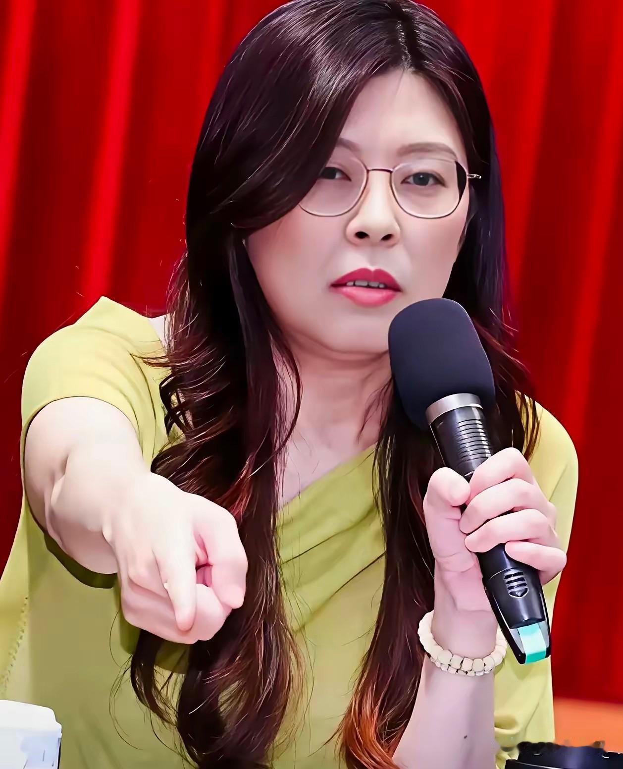 13人被抓！郑丽文直接开“誓师大会”宣战，蓝绿对决彻底白热化！郑丽文挂帅亲征​