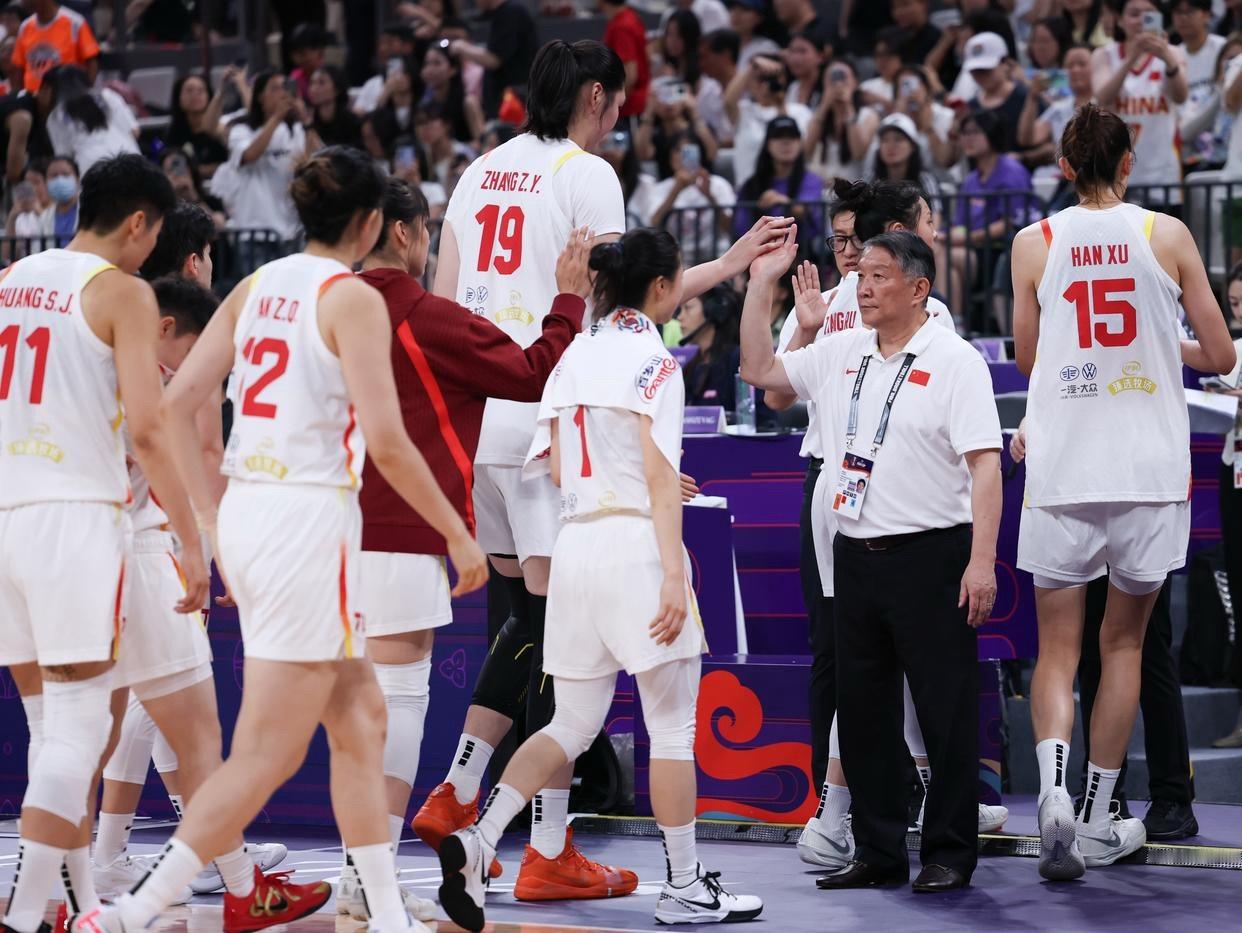 宫鲁鸣总结亚洲杯失利女篮亚洲杯半决赛中国队不敌日本队无缘决赛。赛后新闻发布会上主