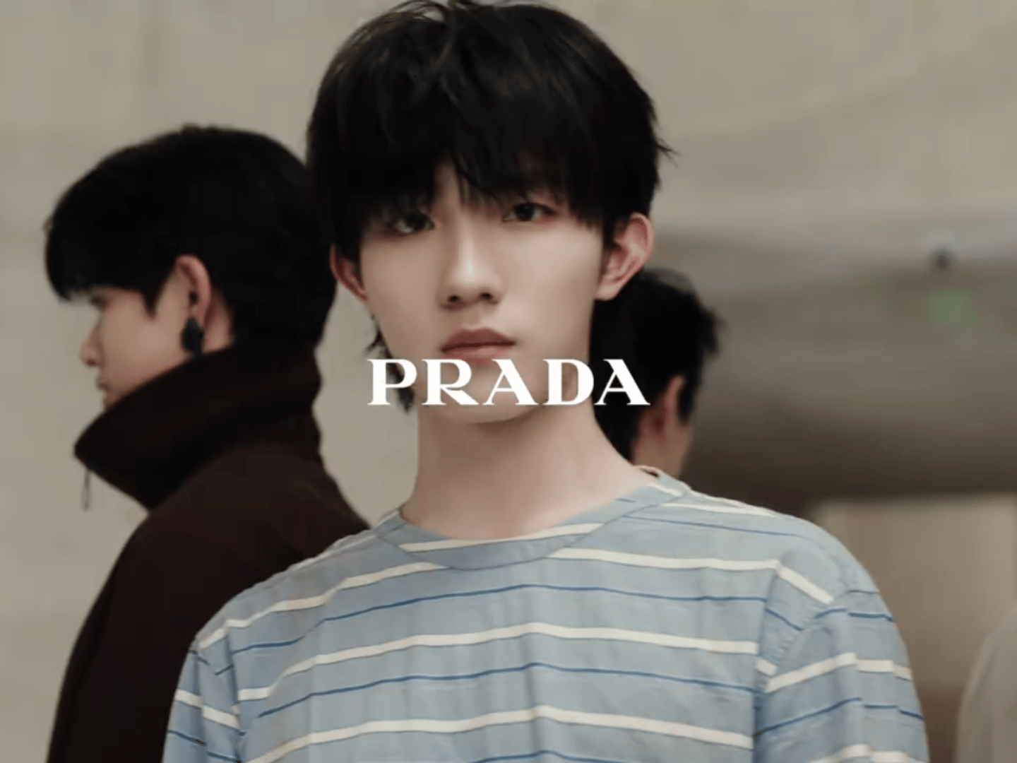 苏新皓大C特写苏新皓大CTOP张艺凡Prada大片