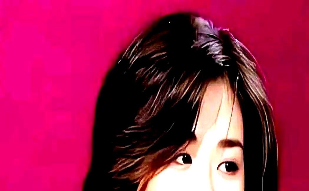 拍《牧马人》，19岁丛珊被朱时茂胸毛吓哭，谢晋导演直接喊：拿剃须刀来！朱时