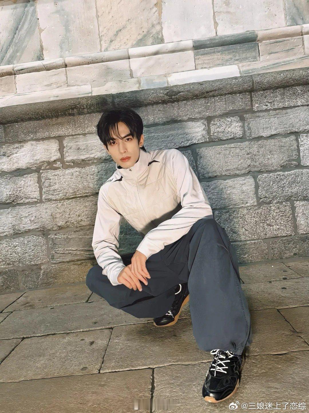 宋威龙浪漫疯子宋威龙我让你挑谁懂啊，林屿森的每一个抬眼都在说“我喜欢你”，《