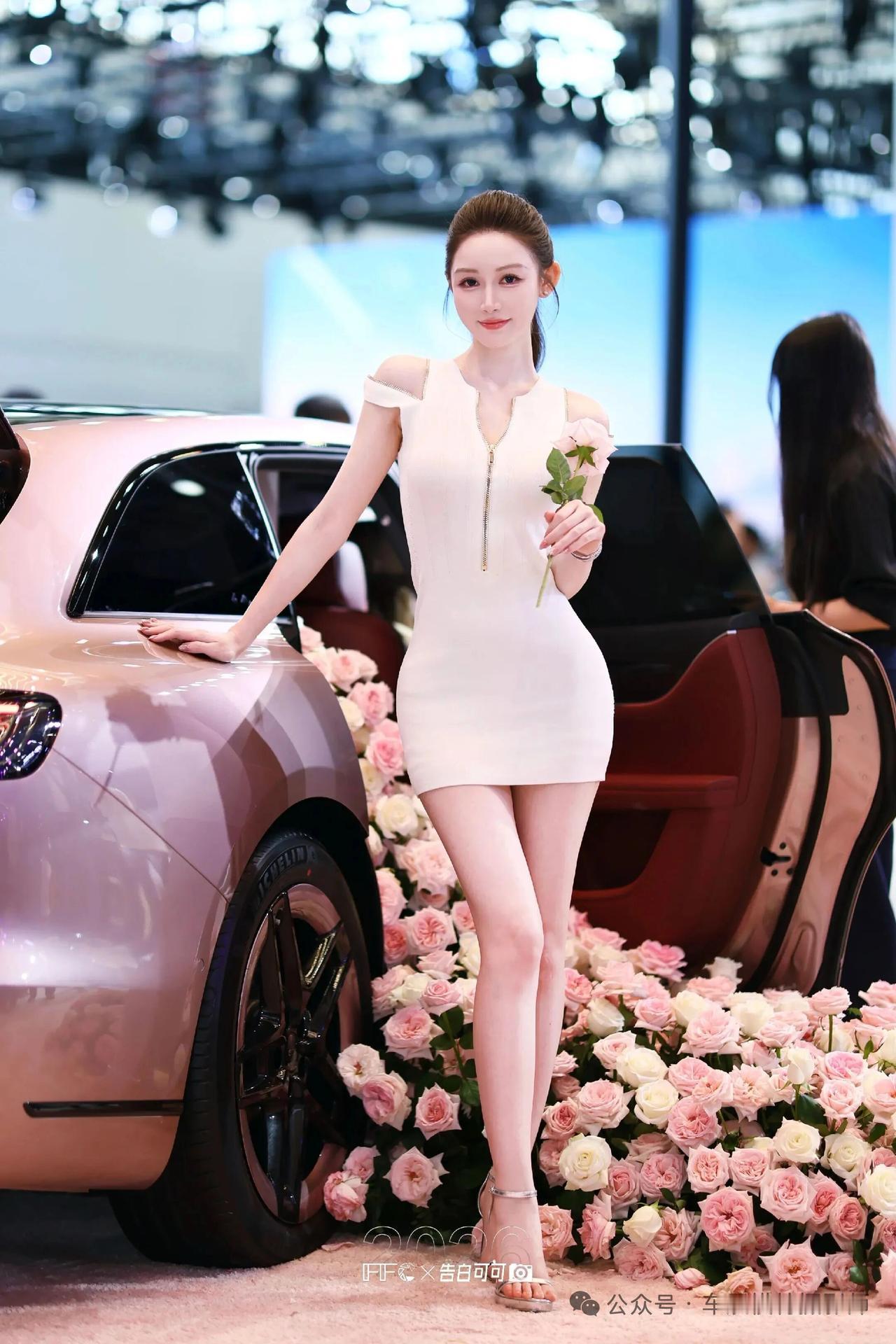 诠释了什么叫香车配美人汽车美人写真