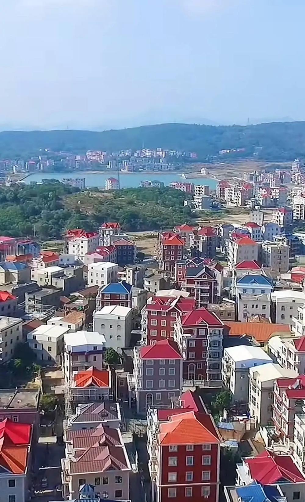 困扰多年的疑问解开了:福建连江几乎家家都是富翁？福建连江县乡下都是别墅成