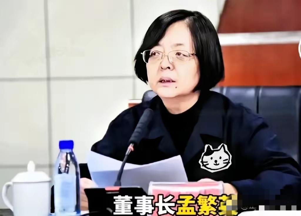 包钢这回算是让人开了眼，掌舵千亿级国企的，居然是个从焦化厂爬出来的“铁娘子”。