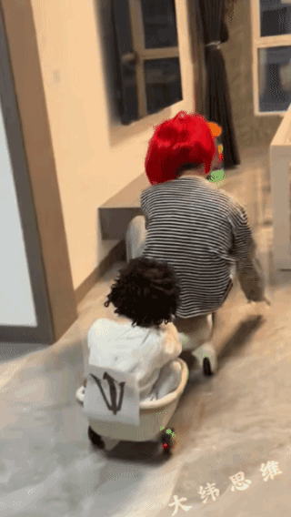 妈傻拉弟！前面的傻不拉几，后面的昏昏欲睡！