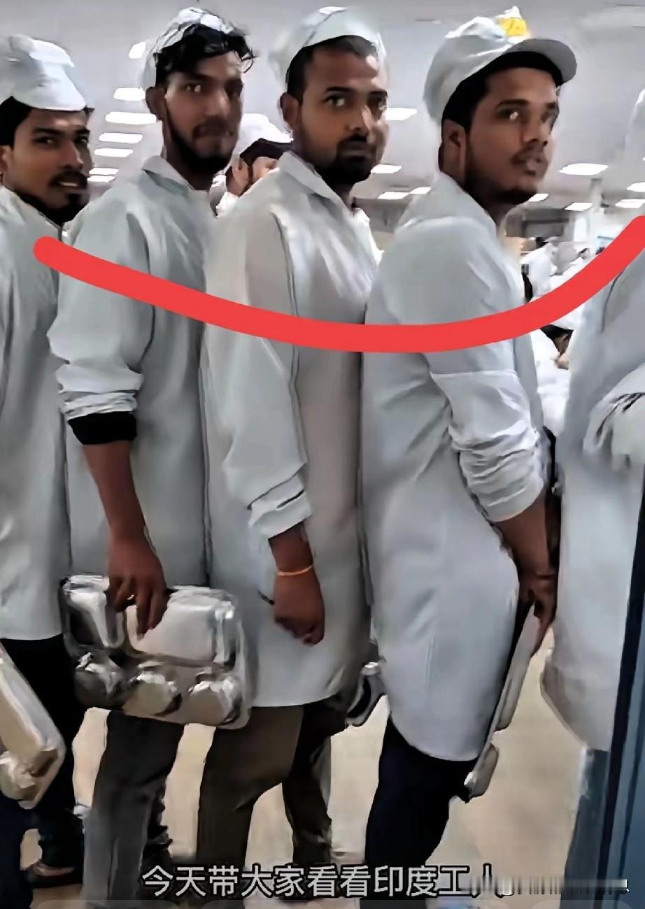 网友发帖说单位招了印度员工，上层感到特别自豪，甚至还带着一丝得意。看到