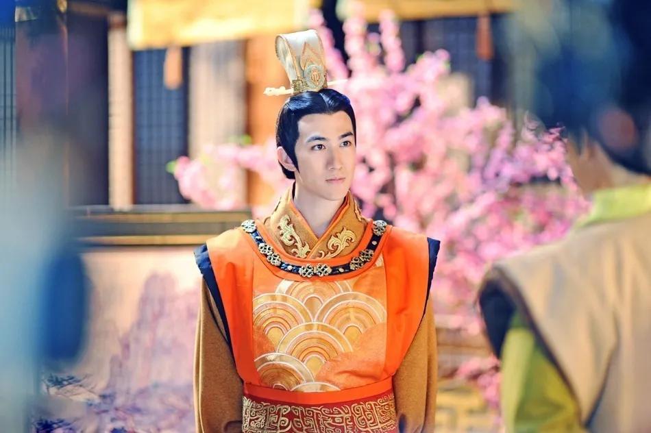 今日话题：如果李承乾继位会比李治做的更好吗？？？网友甲：李承乾:十八年来，我