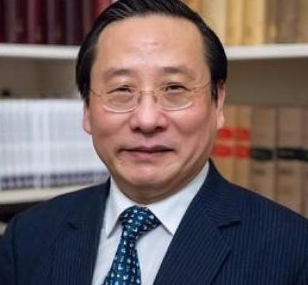 高志凯直言：菲律宾你喜欢也好，不喜欢也好，但你别乱动。根据1898年美国跟西班牙
