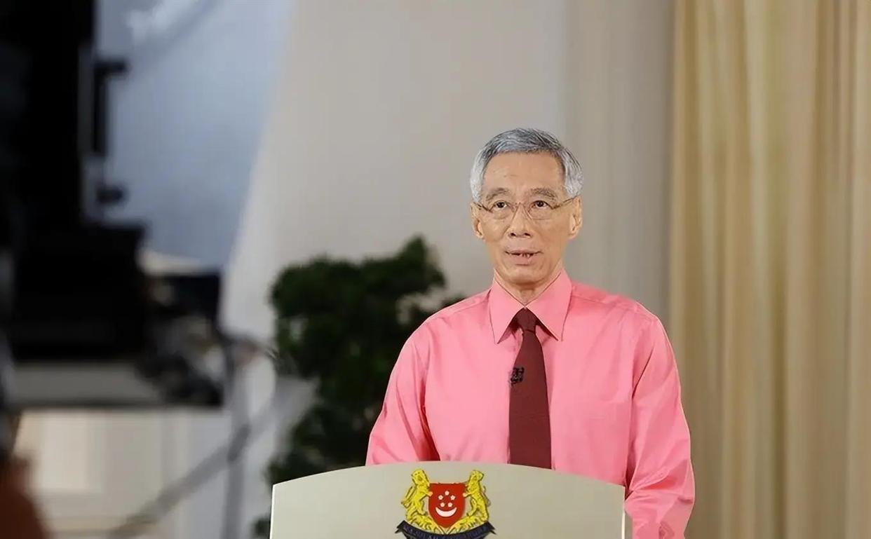 为什么近20天新加坡高官密集访华？频频亲美挑衅，新加坡如今为何紧急集体访华？看