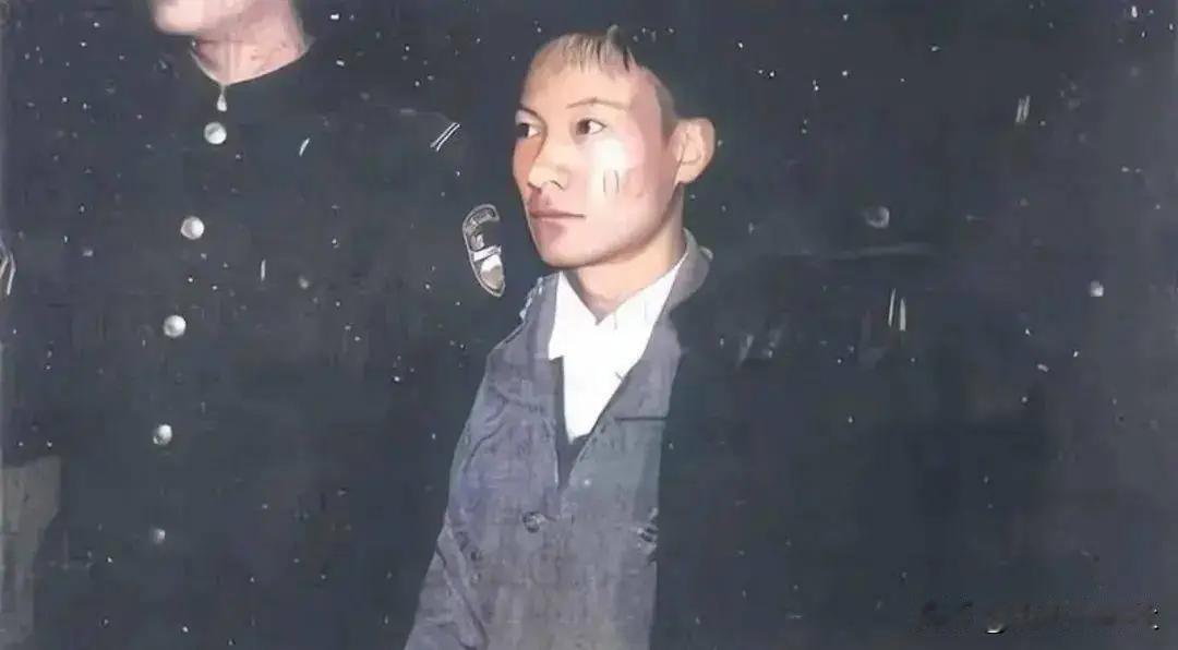 🌞1982年，年仅16岁的彭妙计将自己的母亲拐卖到江苏，两年后又以其妹妹作