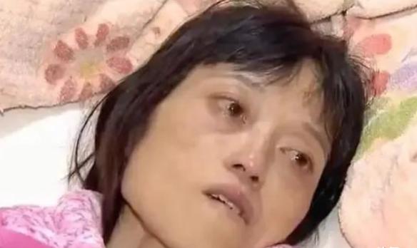 2016年，湖南一单亲妈妈身患癌症，临终前打算将11岁和8岁的儿子托付给亲戚，谁