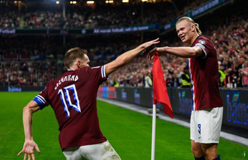 阿森纳队长厄德高日前接受采访，并谈到与曼城前锋、同胞哈兰德争冠。厄德高告诉《44