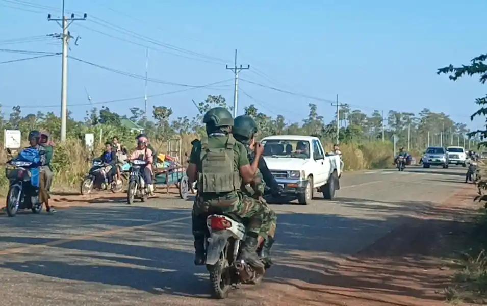 太揪心了！泰柬边境激战，12月9日伤亡近百。火箭炮轰了125次，5000枚火