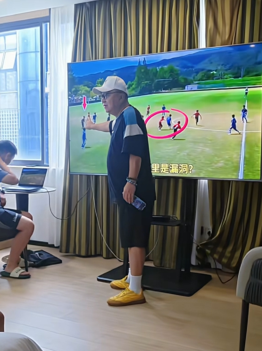 董路，赛前动员豪气冲天——我不希望你们哭，你们要让对手哭！董路，是