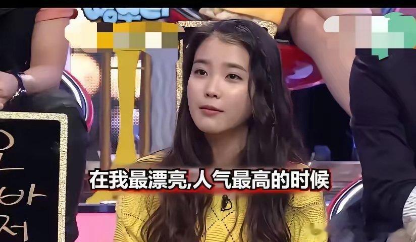 终于知道李钟硕和李知恩分手的原因了原来在这四年间，李钟硕向李知恩求婚了很多次，李
