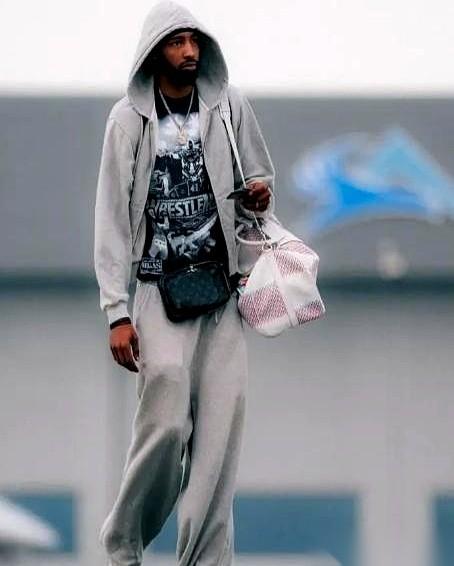 别跟我扯什么正负值-2，我看着都想笑。我就问一句，最后那要命的一分多钟，是谁连