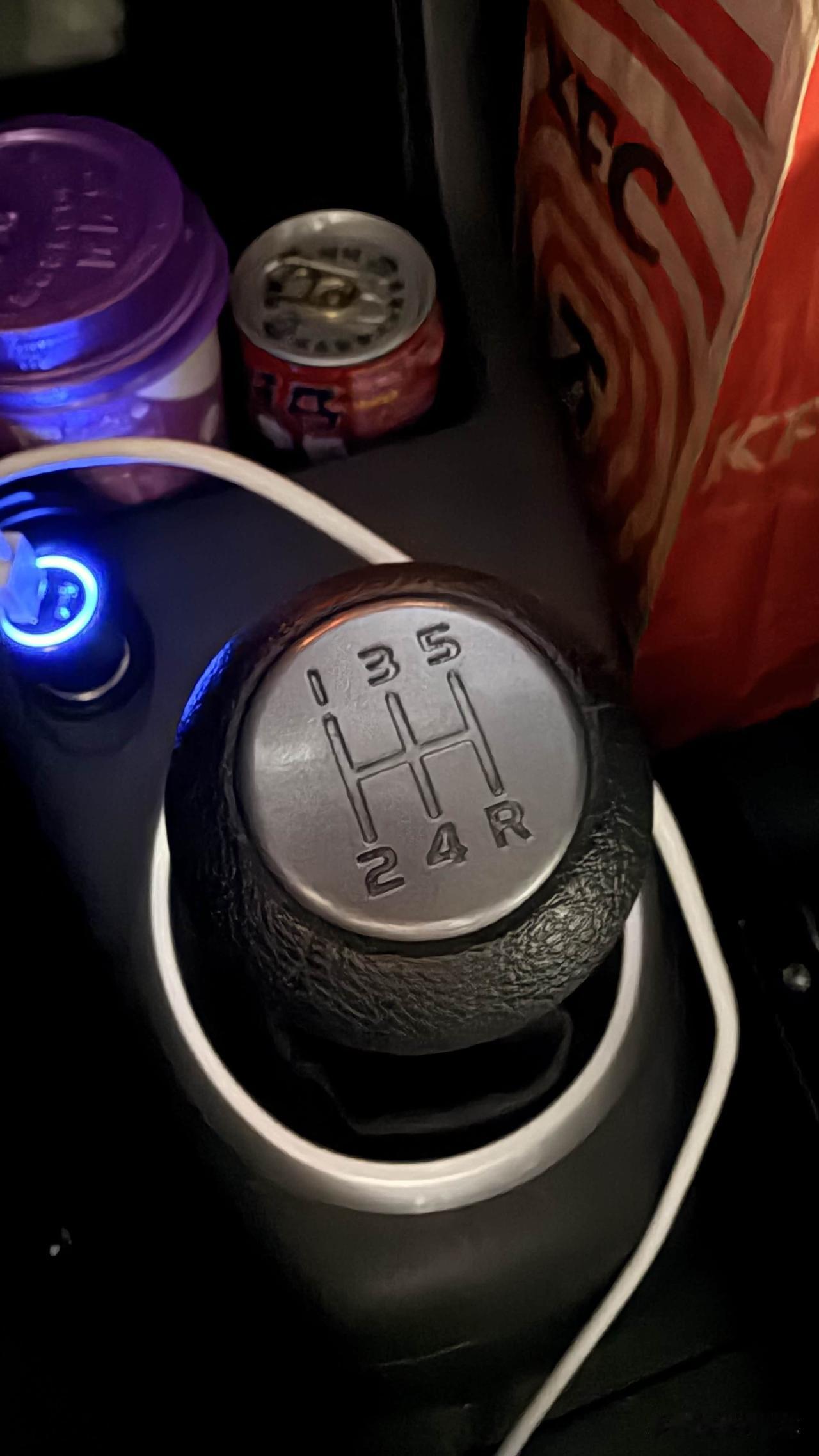 小排量自吸发动机千万要买手动挡，千万不要买自动挡，不信就后悔吧。小排量自吸发