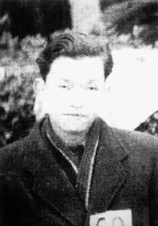 1949年，重庆街头，一军统少将认出一个大叛徒！这突如其来的举动，源于1