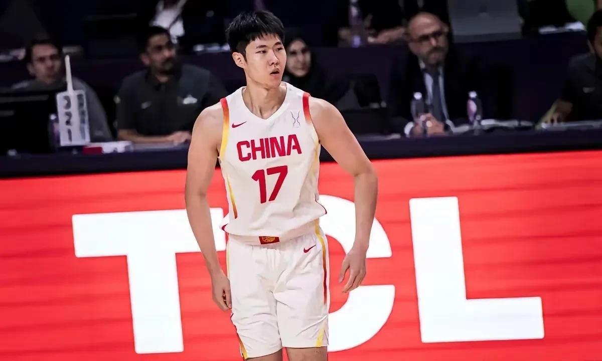 赵嘉义有麻烦了赵嘉义就是性格把他害了，男人一定要有性格，打篮球就是表演，场上表