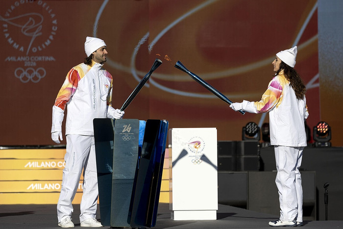 【国际奥委会回应禁止美国参加冬奥会】国际奥委会拒绝禁止美国参加冬奥会据福克斯新