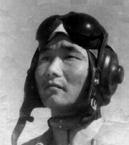 1965年，飞行员高长吉竟不顾伟人的禁令，直接击落越界挑衅的敌机，谁料，这竟让空